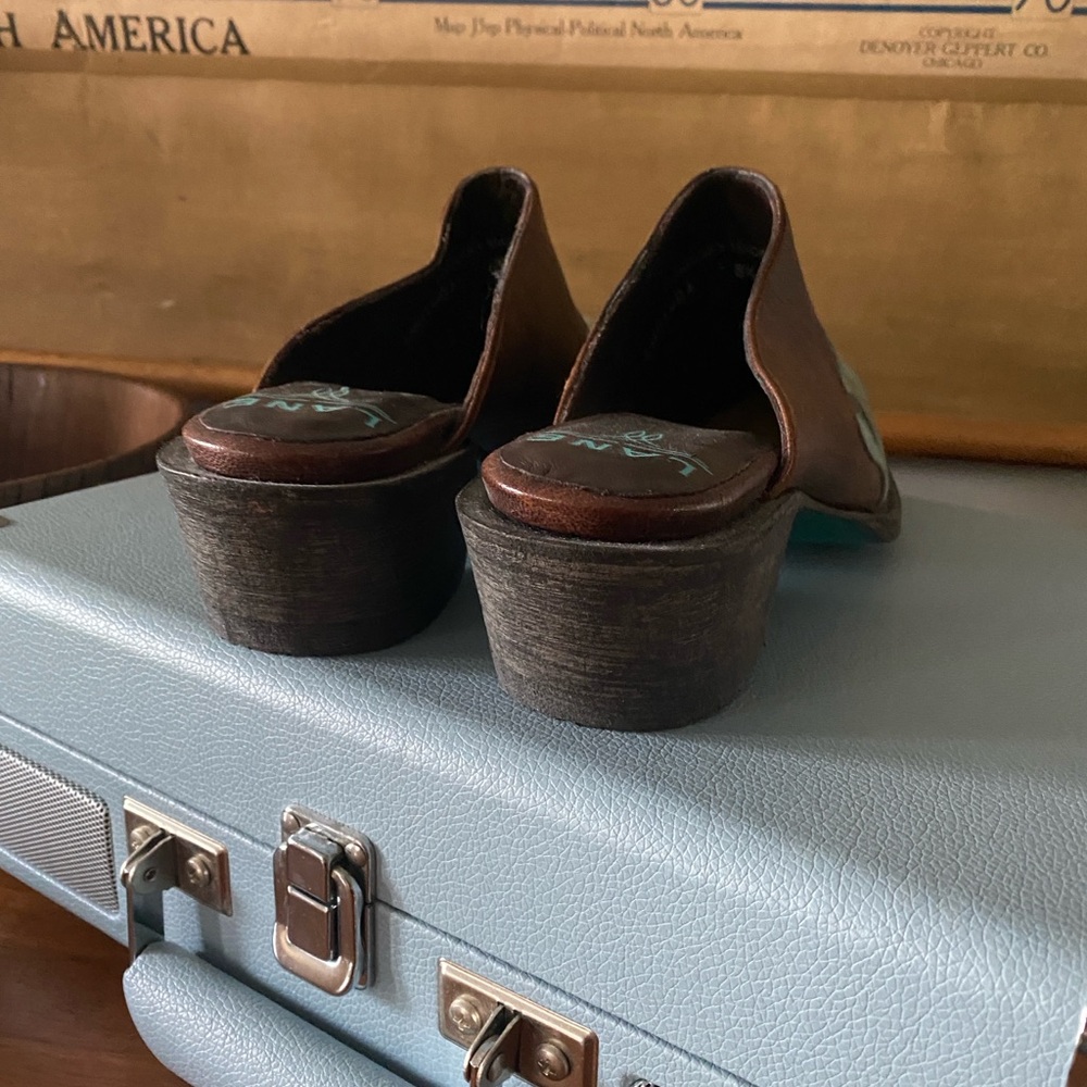 LANE mules 8 1/2 - Picture 3 of 6